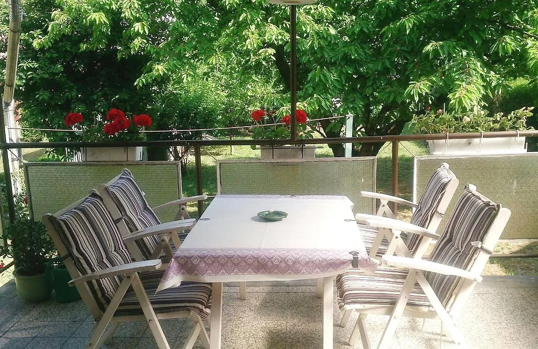 Ferienhaus mit Garten&kostenlosem Parkplatz, für Paare, Familien und Hunde-1
